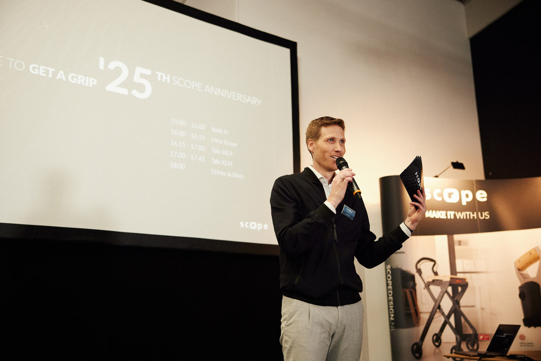 Erik Veurman speaking at Scope's anniversary event
