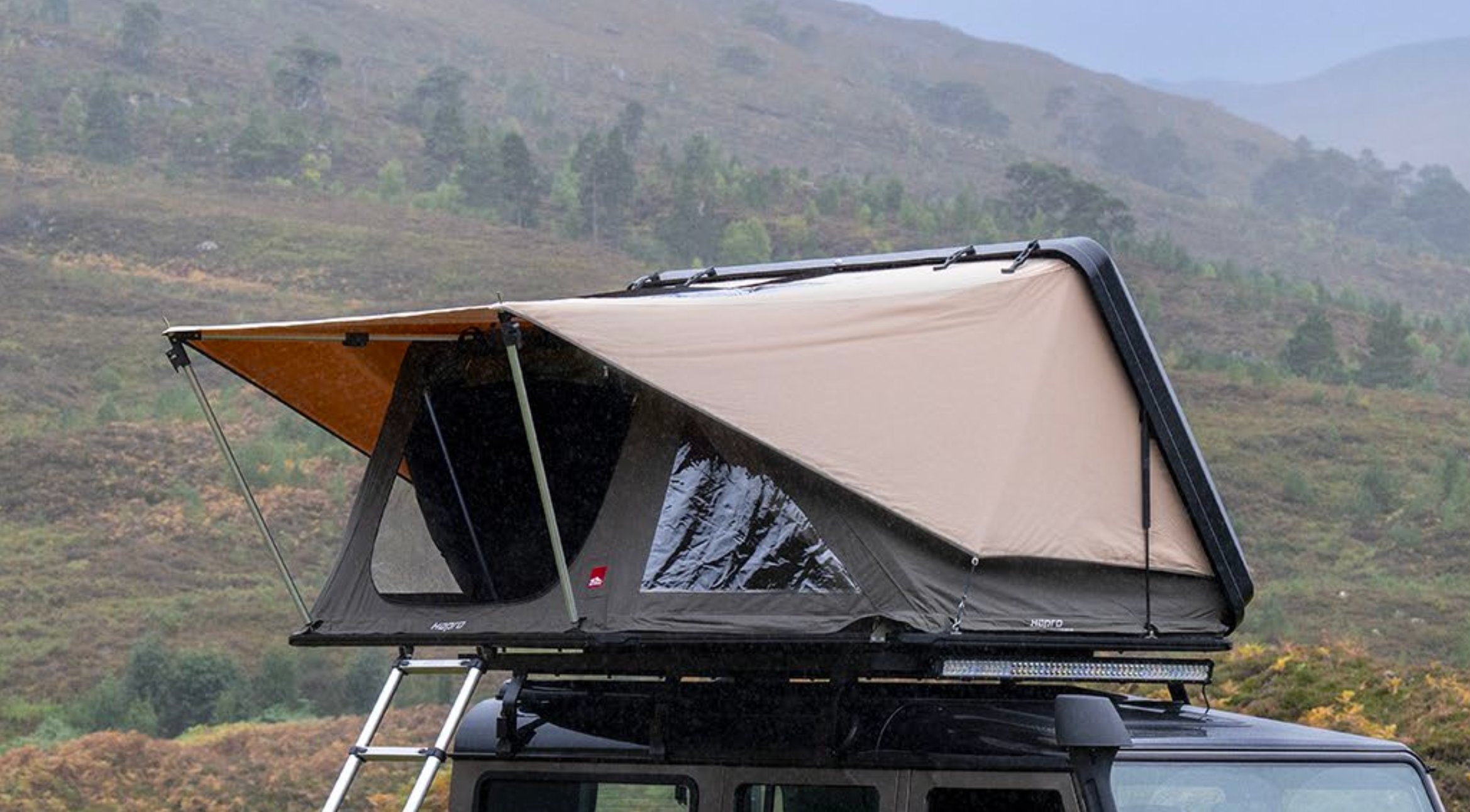 VDL Hapro Vista rooftop tent mounted on a 4x4